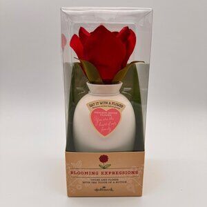 Hallmark Blooming Expressions Animated Flower You Are Heart of Our Family